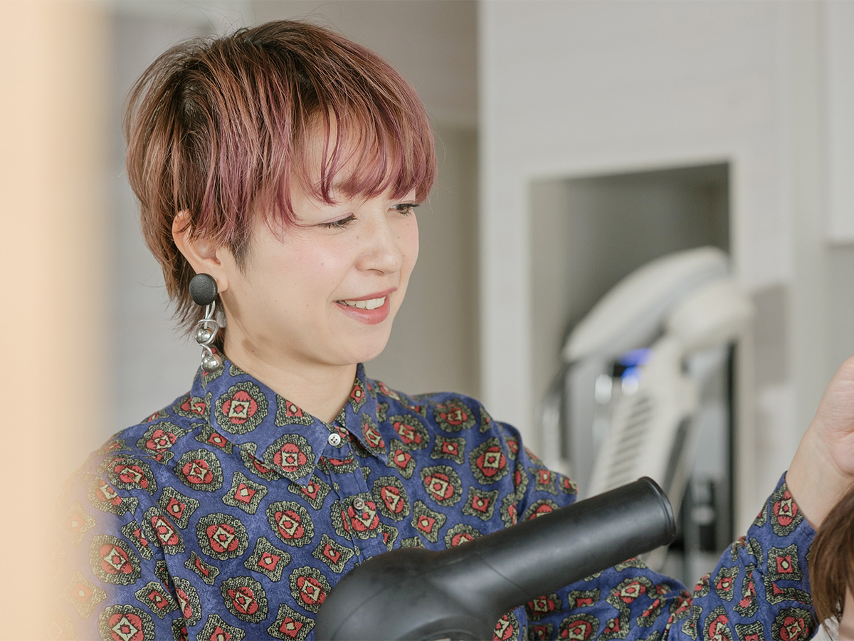 スタイリスト／石丸 晃子